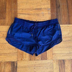 lululemon Women's Hotty Hot Low-Rise Lined Short 2.5"